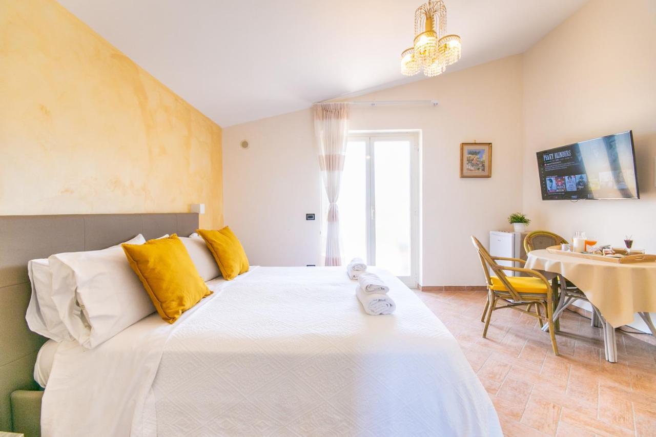 Perla Stabia Bed & Breakfast Castellammare di Stabia Dış mekan fotoğraf